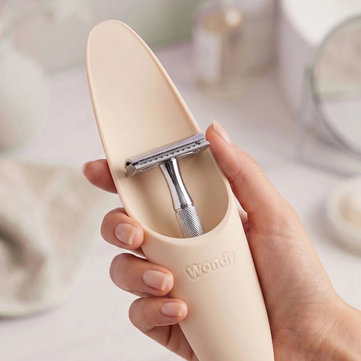WONDR I Travel Case Safety Razor