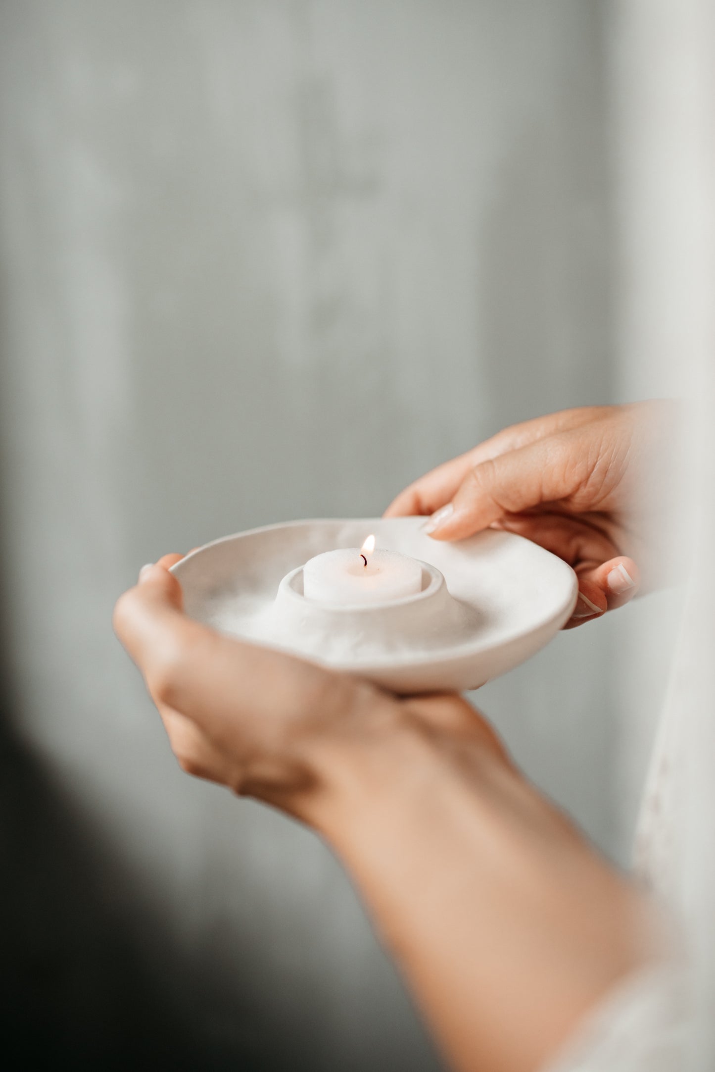 Theelicht in wit porselein