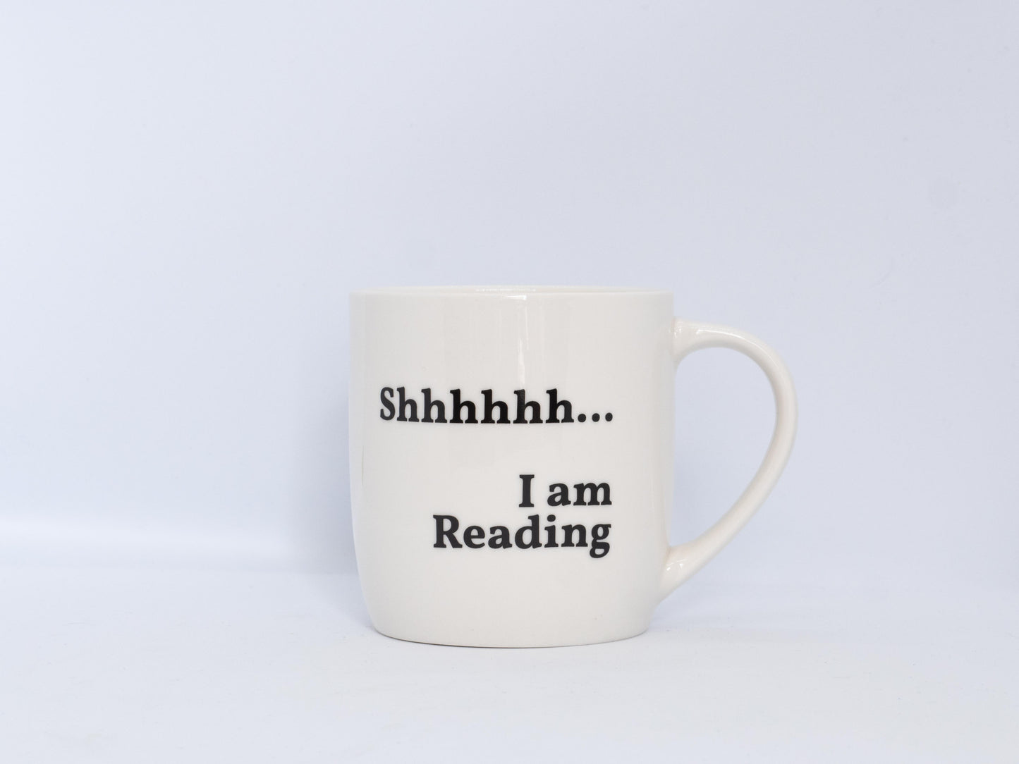 Tas/mok met quote 'Shhhhhh I am reading'