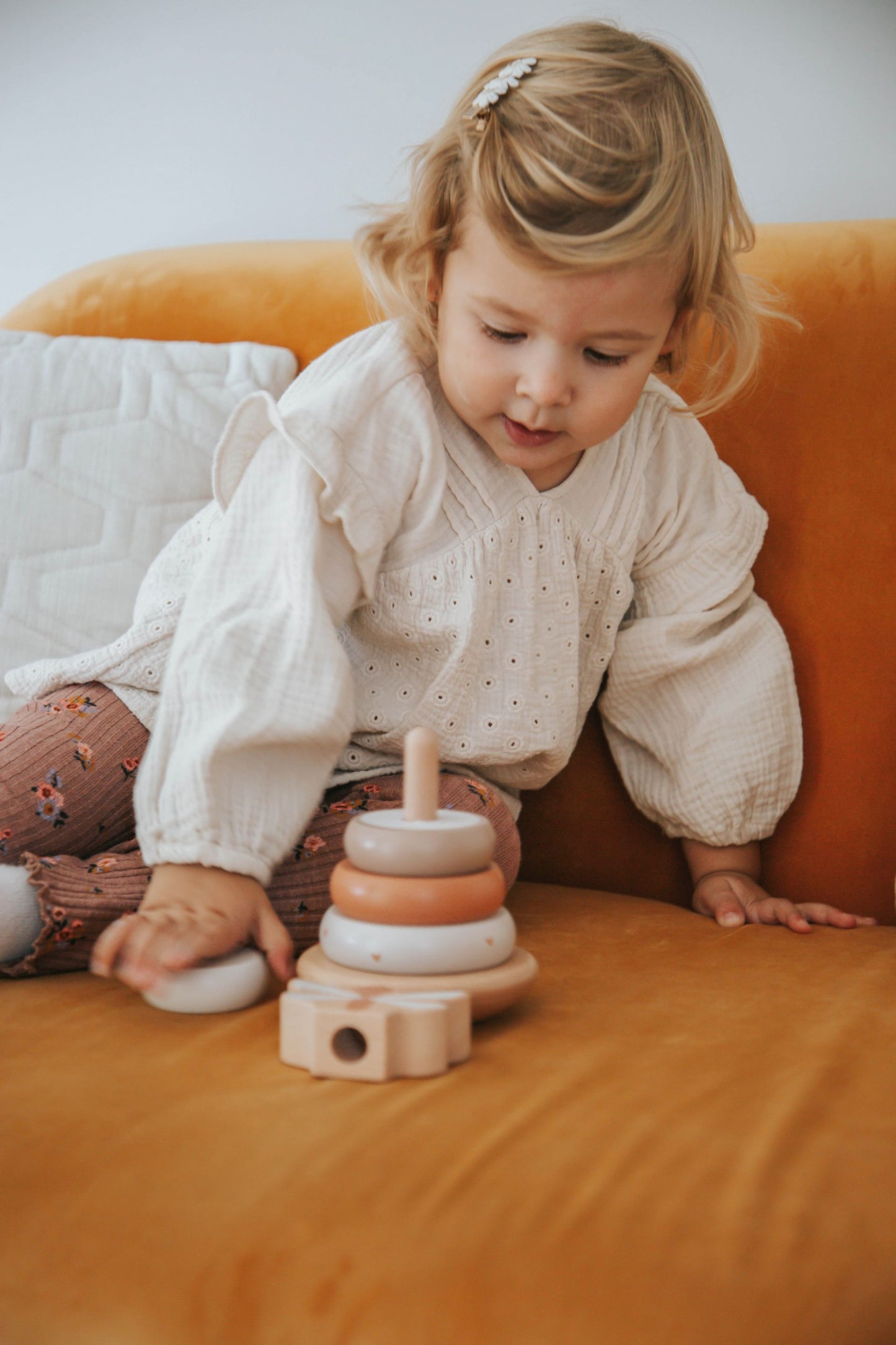 Stapelringen I Nougat (12m+)