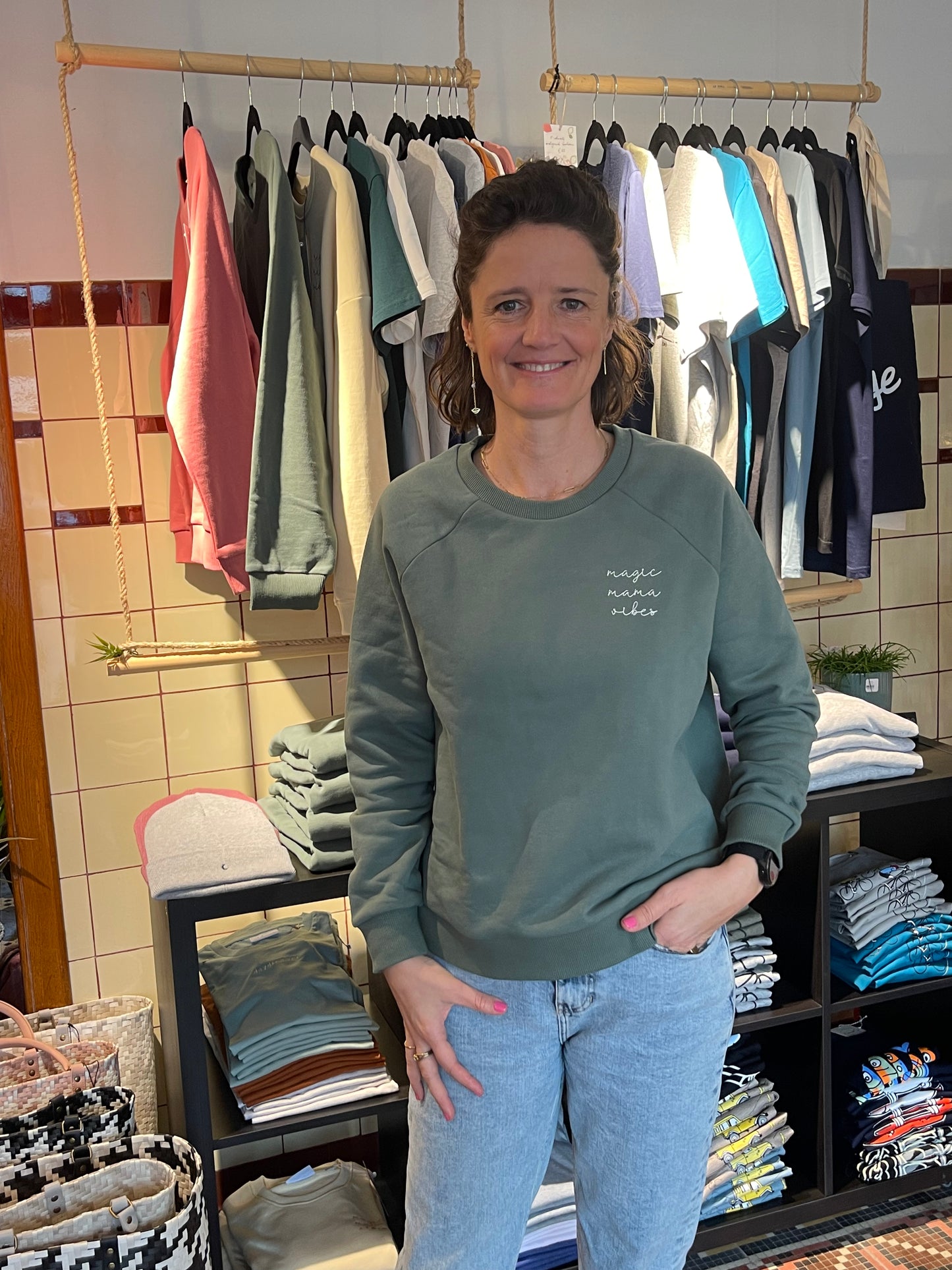 Sweater Magic mama vibes (pine green)