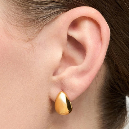 LULU -  Oorbellen Chunky drop hoops | Goud