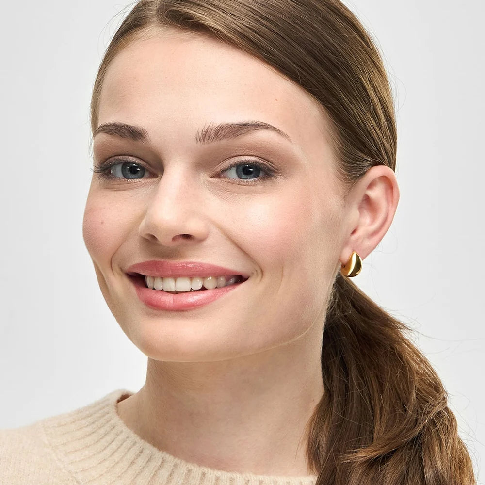 LULU -  Oorbellen Chunky drop hoops | Goud