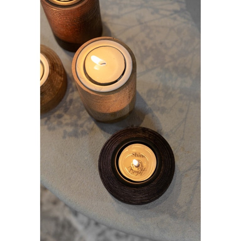 Theelichtjes met een geheime boodschap